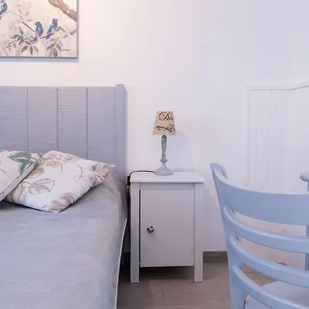 Fronte Piscina Wi-fi E Relax Apartment